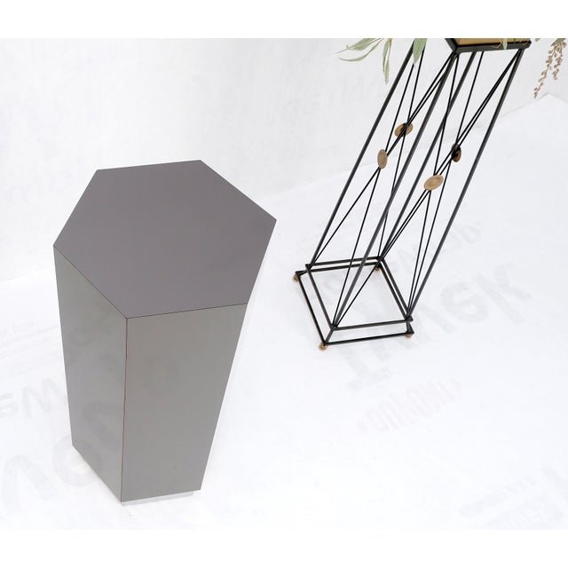 Mid-Century Modern Grey Laminate Aluminum Base Hexagon Shape Mid-Century Modern Pedestal For Sale - Image 3 of 9