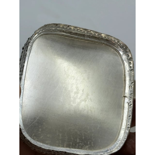 1960s Vintage Chinese Hand Painted Porcelain Chard and Silver Jewelry Trinket Box For Sale In San Francisco - Image 6 of 7