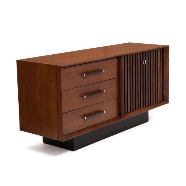 Lane "Tower Suite" Credenza Walnut Rosewood Chrome Mid Century 1970s For Sale In Philadelphia - Image 6 of 18