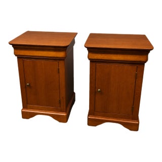 1970s HPL Shermag Louis-Philippe Bedside Tables, a Pair For Sale