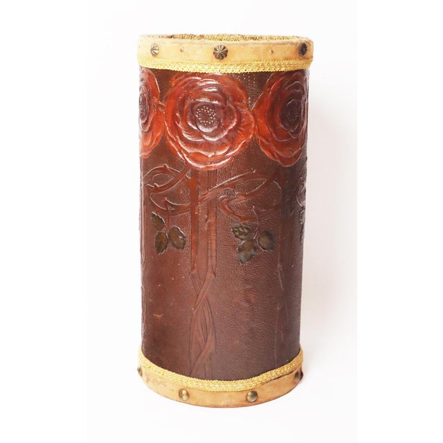 Wood Art Nouveau Umbrella Stand Basket Embossed Leather Decorated Red Roses, 1900 For Sale - Image 7 of 17