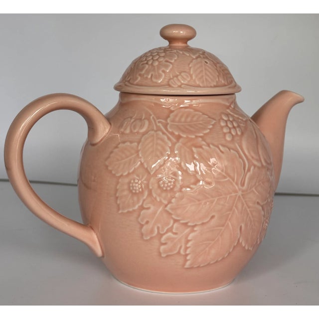 American Majolica Style Blush Pink Woodland Berry and Fruit Motif Tea Pot After Bordallo Pinheiro For Sale - Image 3 of 10