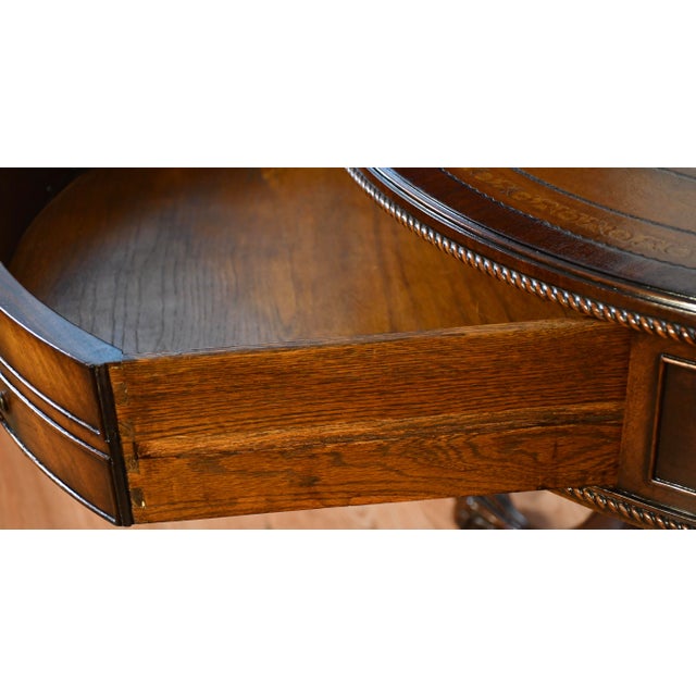 1900s Vanleigh Co. Ny English Chippendale Mahogany & Leather Top Round Center Table / Hall Table For Sale - Image 14 of 17