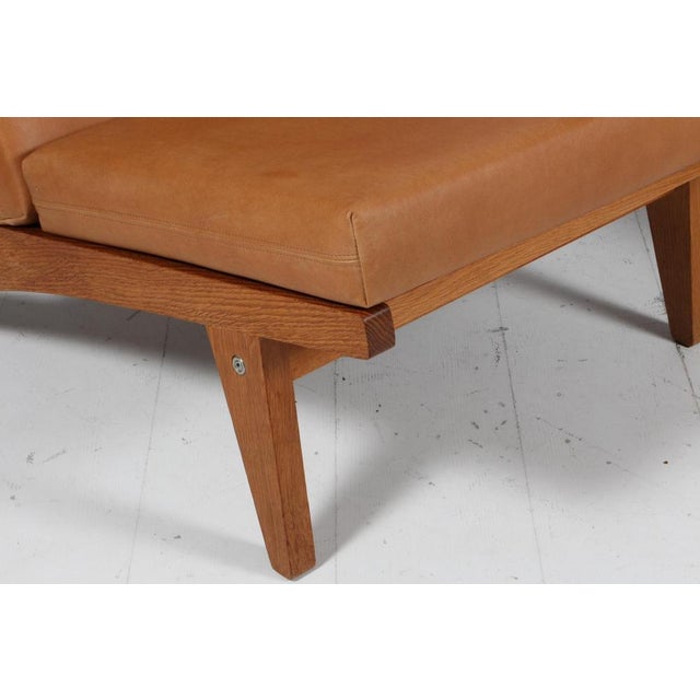 Lounge Chair Model GE-370 attributed to Hans J. Wegner for Getama, 1960s For Sale - Image 3 of 9