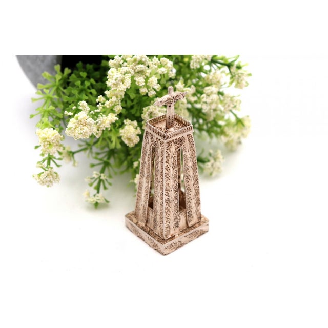 Christ the King Miniature in Silver Filigree For Sale - Image 3 of 5
