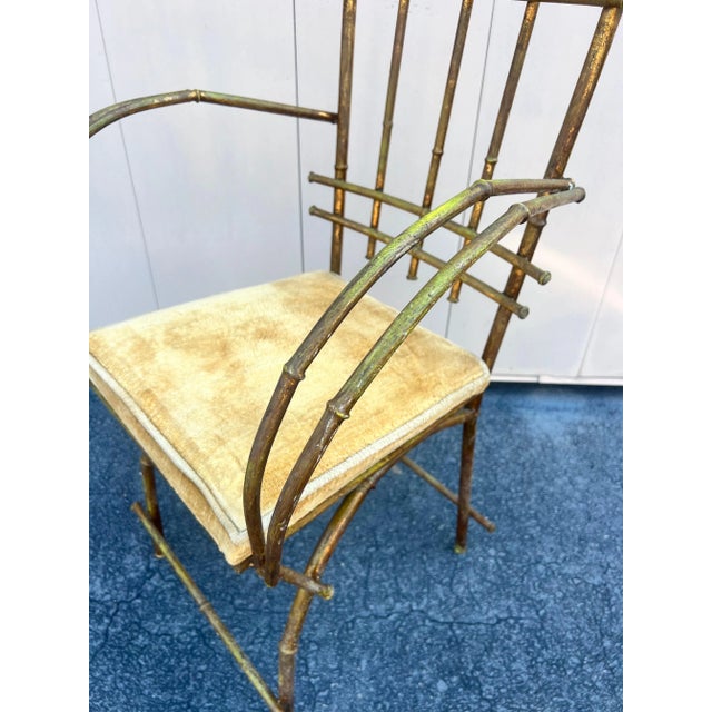 Hickory Chair Furniture Company 1950s Gilt Hollywood Regency Faux Bamboo Metal Arm / Vanity Chair For Sale - Image 4 of 9