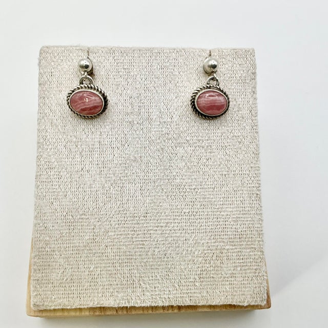 1970s Vintage Southwestern Boho Chic Judith Jack Sterling & Pink Rhodochrosite Drop Dandle Earrings - A Pair For Sale - Image 6 of 8