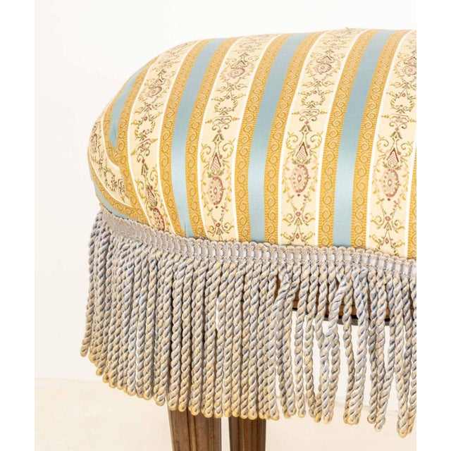 French Louis XVI Style Upholstered Oval Ottoman For Sale - Image 3 of 8