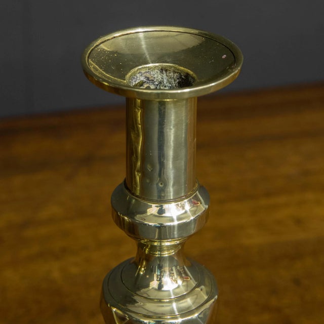 A very good pair of late Victorian brass ejector candlesticks. Lovely knopped stems and in excellent working order.