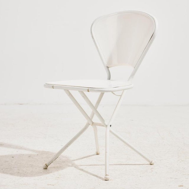 A true postmodern piece that can be a great choice for space saving as well as function. The ‘Sebastian’ folding chair...