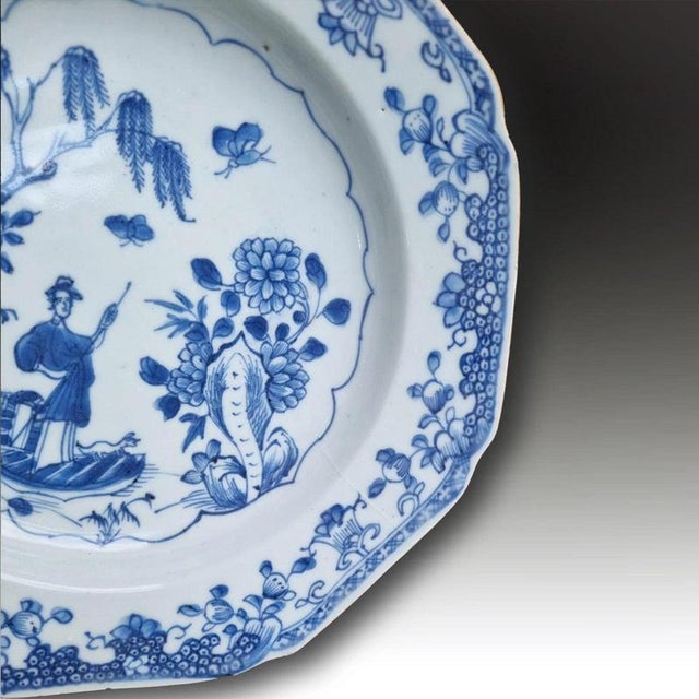 Antique Qing Dynasty Chinese Octagonal Blue and White Porcelain Dish, 1750 For Sale - Image 4 of 6