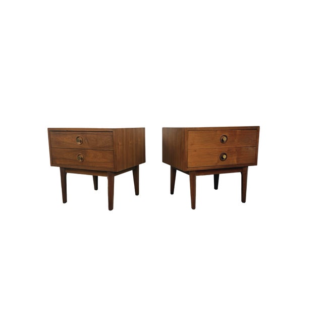 American of Martinsville American of Martinsville Mid-Century Modern Two-Drawer Nightstands, Pair For Sale - Image 4 of 18