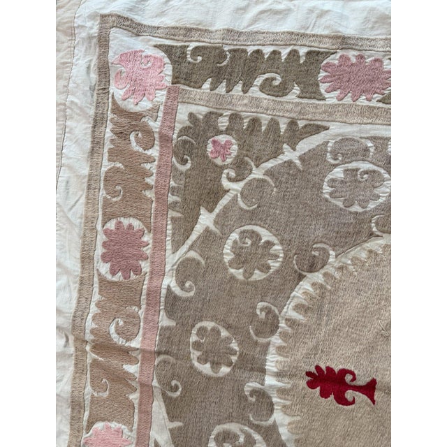 1960s Suzani Tablecloth - Neutral Tan Uzbek Tablecloth 5'6'' X 4'6'' For Sale - Image 5 of 9
