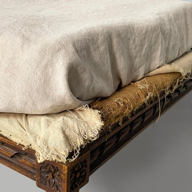 Wood Vintage Italian Daybed in Beige Fabric and Wood, 1900s For Sale - Image 7 of 15