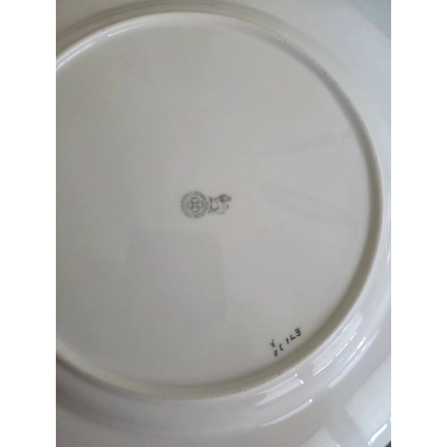 English Royal Doulton Urn Pattern Dinner Plates Set of Fifteen For Sale - Image 3 of 7