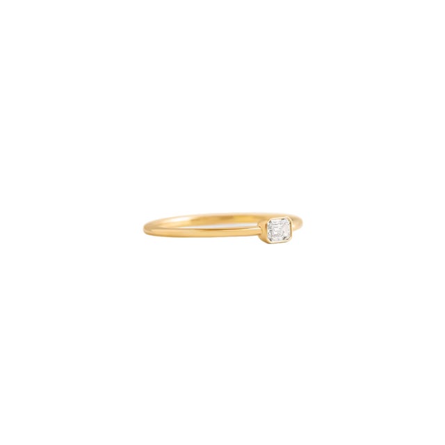 Modern 0.5 Ct Emerald Cut Moissanite 14k Gold Ring - 5 Us Size For Sale - Image 3 of 6
