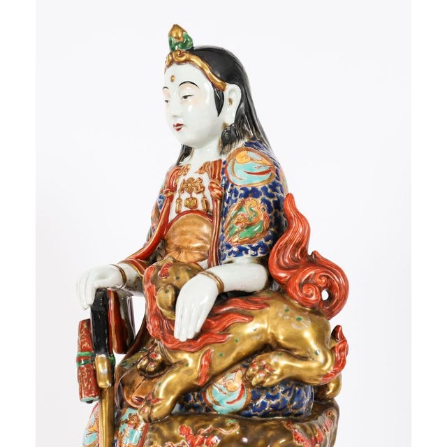 Antique 19th Century Japanese Meiji Kutani Guanyin Sculpture in Porcelain For Sale - Image 12 of 18