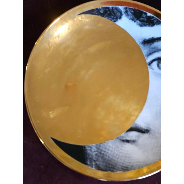 Fornasetti Gold Tema E Variazioni Wall Plate No. 39, Lina Cavalieri as the Moon For Sale - Image 9 of 9