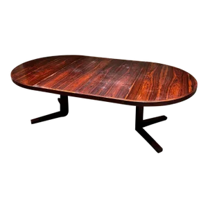 1970s Dyrlund Scandinavian Modern Extendable Rosewood Dining Table Denmark