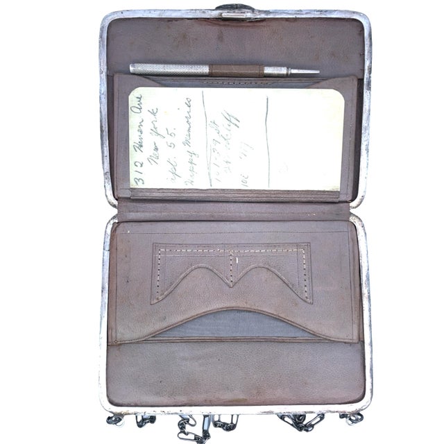 Traditional Sterling Silver Antique Edwardian British Evening Clutch Purse With Chain-1900s For Sale - Image 3 of 5