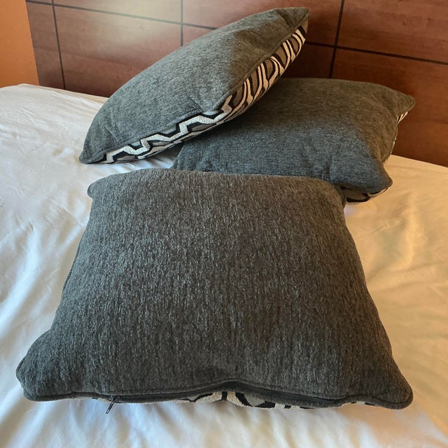 1980s Abstract Boho Chic Geometric Gray & Black Chenille Tapestry Style Pillows - Set of 3. For Sale - Image 9 of 10