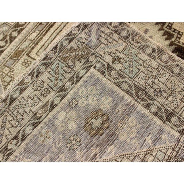 Multi-Layered Medallion Vintage Turkish Oushak Rug in Cream and Shades of Brown For Sale In Atlanta - Image 6 of 7