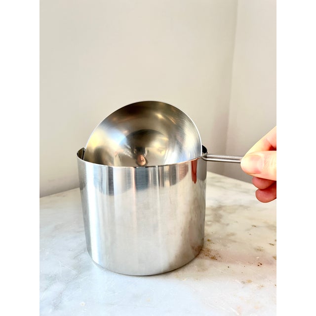 1970s Vintage Danish Cylinda Line Tiltable Ashtrays by Arne Jacobsen for Stelton, 1970s, Set of 2 For Sale - Image 5 of 14