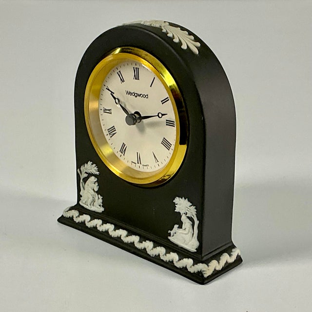 English 1989 Vintage English Neoclassical Chippendale Wedgwood Black Jasperware Desk Clock, Lord Wedgwood Signed For Sale - Image 3 of 16