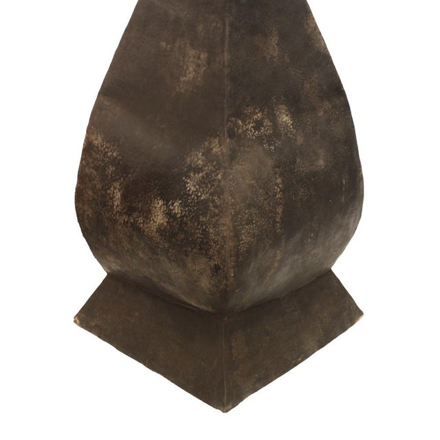 Large Moroccan Vase in Hammered Metal For Sale - Image 4 of 8