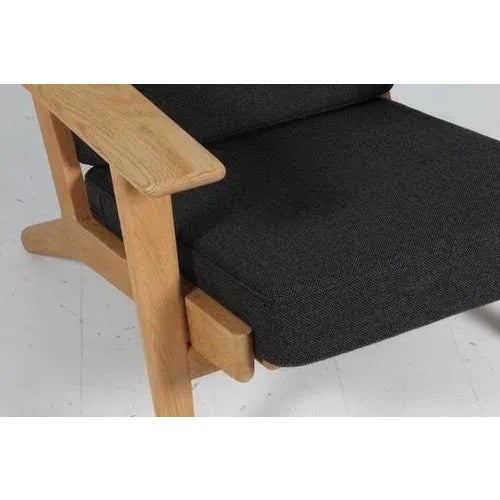 1970s Vintage Danish Lounge Chair in Soap Treated Oak by Hans J. Wegner for Getama, 1970s For Sale - Image 5 of 8