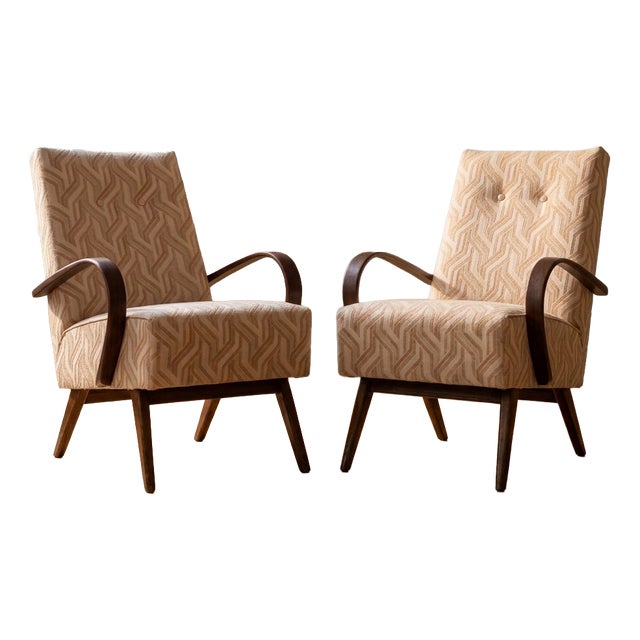Bentwood Lounge Chairs by Jaroslav Šmídek, 1950s, Set of 2 For Sale