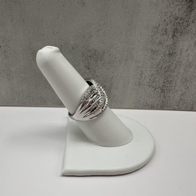 1ctw Natural Diamond Crossover Ring 10k White Gold Size 7.25 For Sale - Image 4 of 6