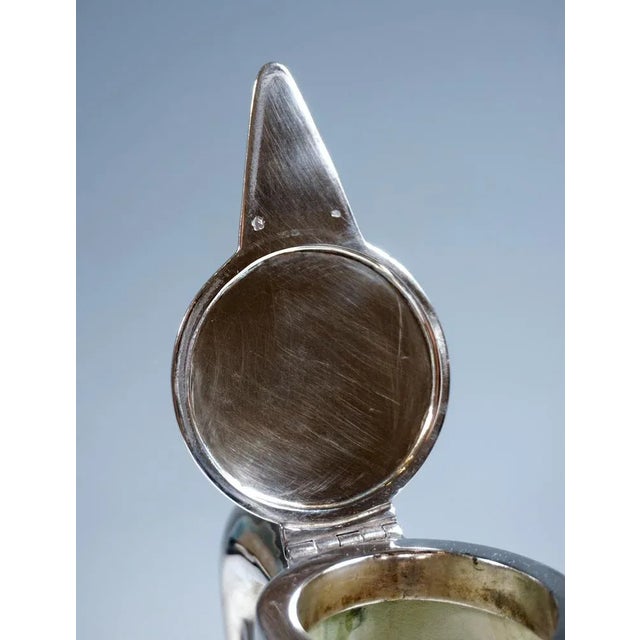 Art Nouveau Glass Carafes with Silver Fittings by Ferdinand Vogl, Vienna, 1890s, Set of 2 For Sale - Image 5 of 10