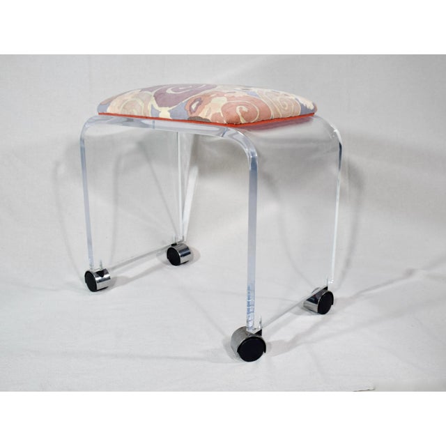 Hill Manufacturing Co. 1970's Lucite Waterfall Bench / Stool in Jack Lenore Larsen Velvet For Sale - Image 4 of 11