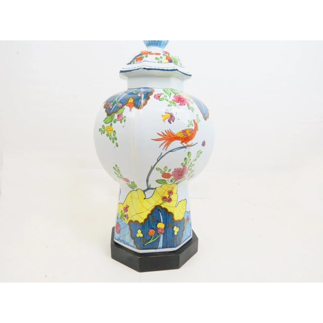 Italian Vintage Italian Ceramic 8-Sided Ginger Jar Shaped Table Lamp With Shade For Sale - Image 3 of 13