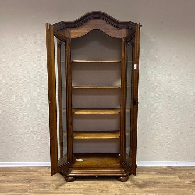Baroque Display Cabinet in Walnut For Sale - Image 11 of 16