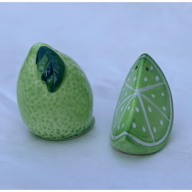 Citrus Chic Trompe-l'Oeil Ceramic Sliced Lime Salt and Pepper Shakers - A Pair For Sale - Image 9 of 10
