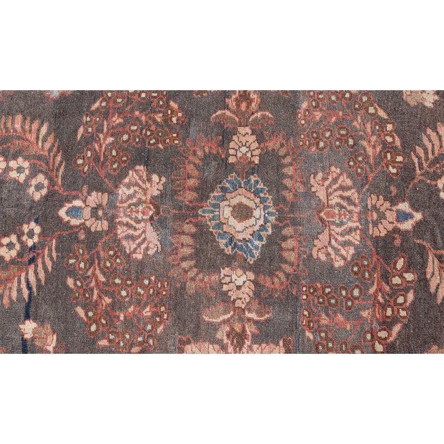 Antique Persian Sultanabad Carpet For Sale In New York - Image 6 of 8