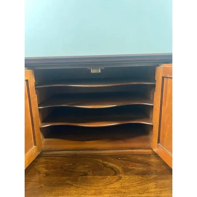 Wood Queen Anne Style Pennsylvania House Secretary Writing Desk in Cherry Wood For Sale - Image 7 of 16