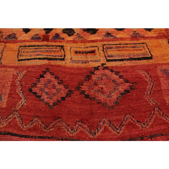 Berber Tribes of Morocco Late 20th Century Vintage Moroccan Rug, 06'10 X 07'09 For Sale - Image 4 of 8
