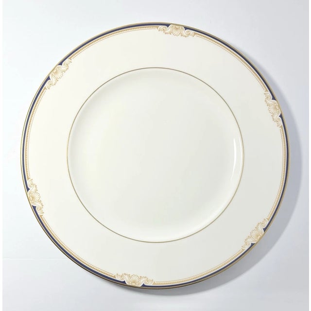 Wedgwood “Cavendish” Set of 4 Bone China Dinner Plates 10 3/4” Excellent condition. No chips, cracks, or fleabites. Length...