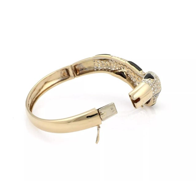 Diamond 3.75ct Enamel 18k Yellow Gold V Shape Bangle Bracelet For Sale - Image 4 of 5