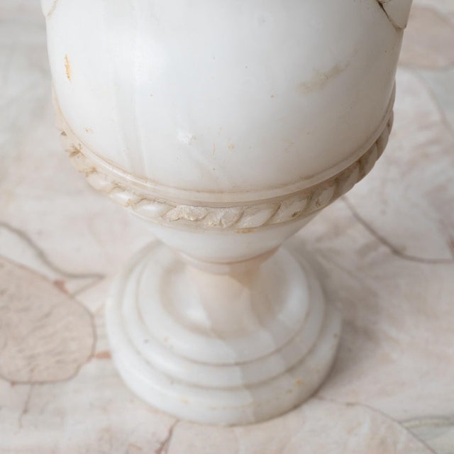 Early 20th Century Neoclassical Alabaster Urn Lamp, Early 20th Century For Sale - Image 5 of 6