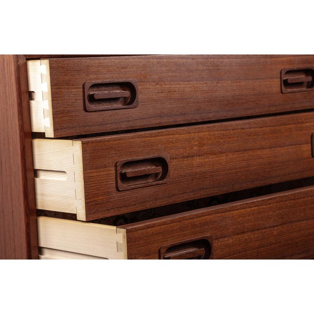 Large Danish Double Chest of 8 Drawers in Teak from Dyrlund, 1960s For Sale - Image 10 of 18