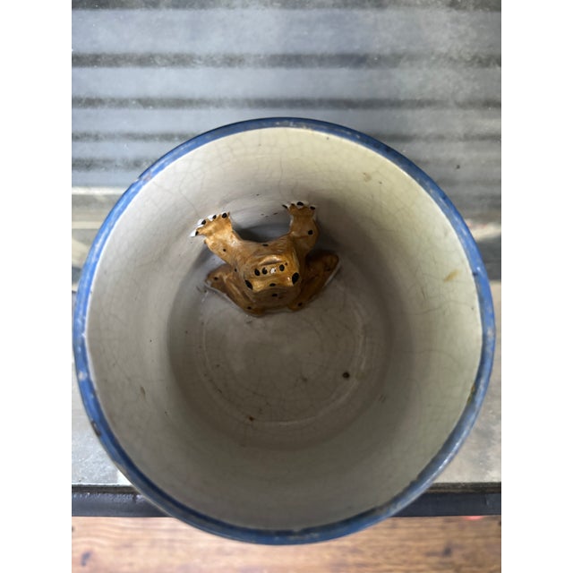 Late 19th Century Staffordshire Mystery Mug With Frog, 19th Century For Sale - Image 5 of 9