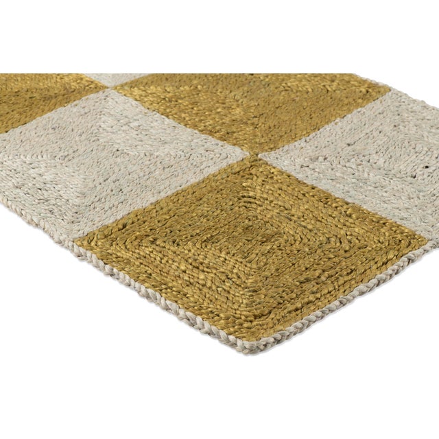 The Block Rug is our most intricate and detailed natural fiber rug. Woven by true artisans, the unique hive weave creates...