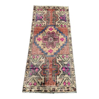 Turkish Yastik Rug 1'5" x 3'1" For Sale