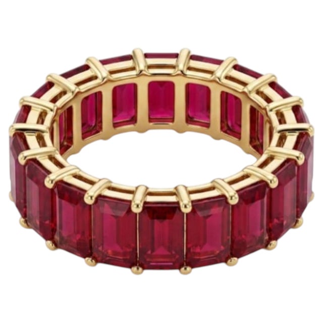 Gemstone Natural Ruby & Diamond Ring in 18k Gold For Sale - Image 7 of 8