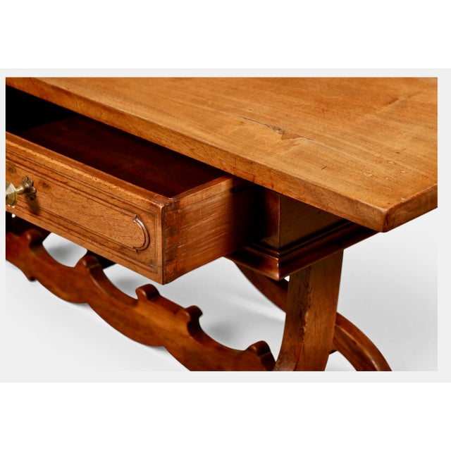 Wood Italian Baroque-Style Writing or Side Table in Walnut, 20th Century For Sale - Image 7 of 9