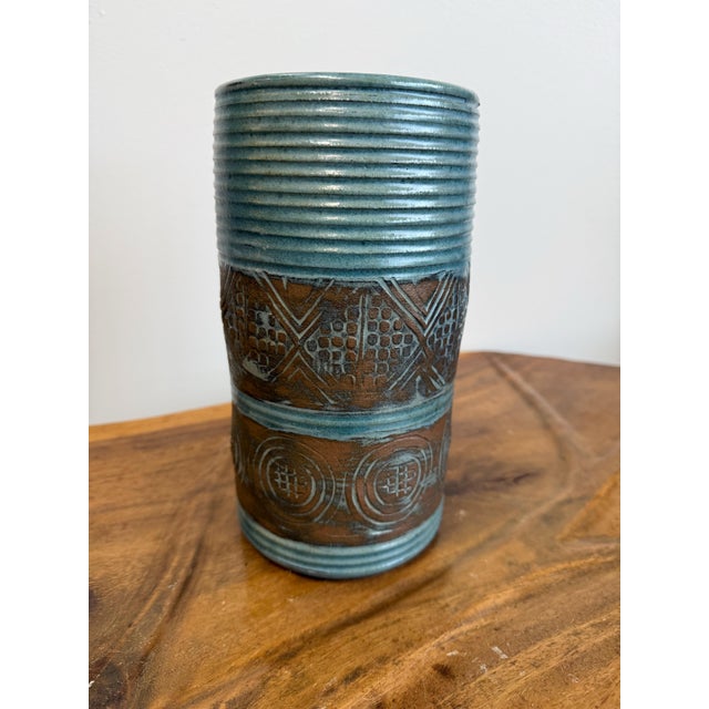 Ceramic Vintage Mid Century Signed Studio Pottery Vase in the Style of Bitossi For Sale - Image 7 of 8